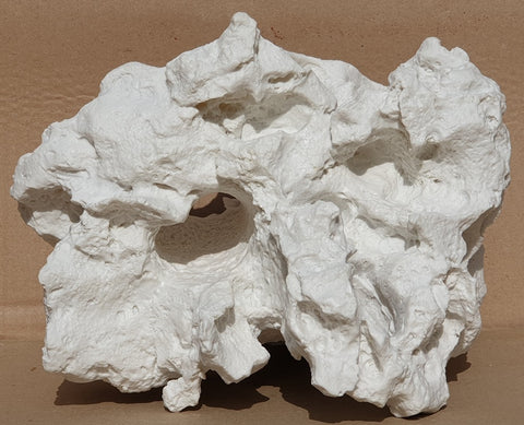 Roca artificiala din rasina